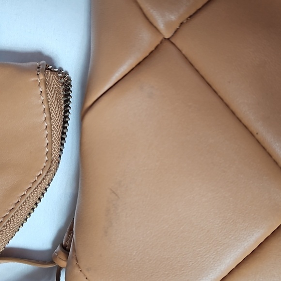 Vince Camuto Kaiza Crossbody bag in Cognac - Picture 4 of 8